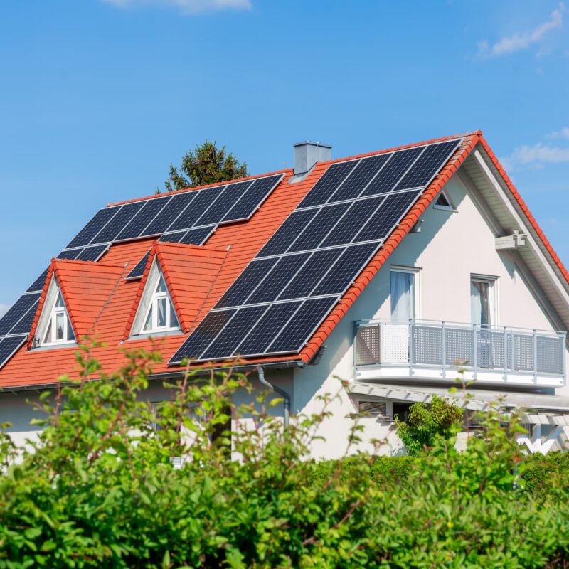 Votre entreprise de toiture, fermeture et isolation pr&egrave;s de Colmar et Illzach S&eacute;lestat 1