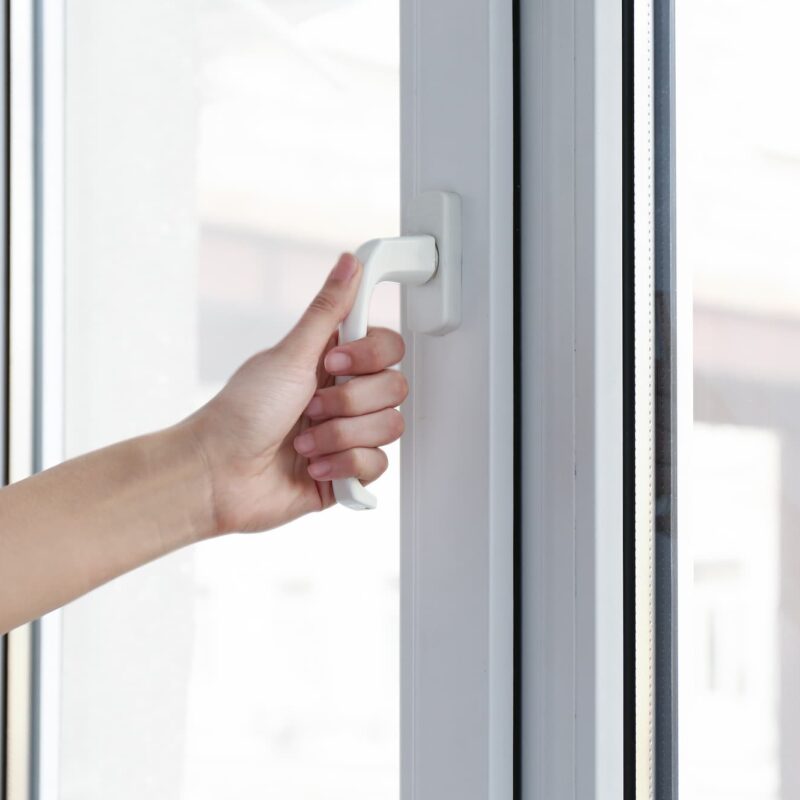 Quel syst&egrave;me d’ouverture choisir pour ses fen&ecirc;tres en PVC ? Colmar
